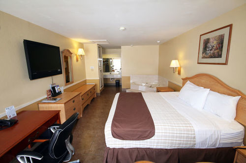 Executive Edinburg